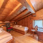 Daire Casa Cirmoli, Confortevole Mansarda Con Balcone Panoramico Cortina dʼAmpezzo