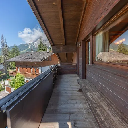 Casa Cirmoli, Confortevole Mansarda Con Balcone Panoramico Daire Cortina dʼAmpezzo