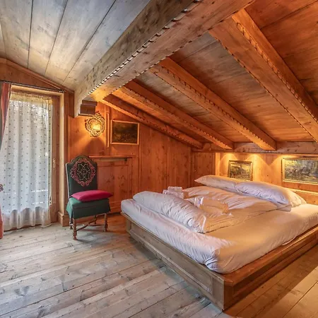 Casa Cirmoli, Confortevole Mansarda Con Balcone Panoramico * Cortina dʼAmpezzo